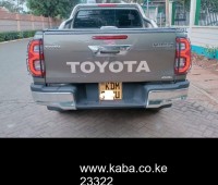 clean-toyota-hilux-at-great-price-small-3