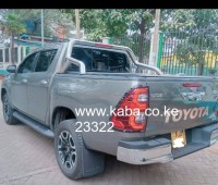 clean-toyota-hilux-at-great-price-small-8
