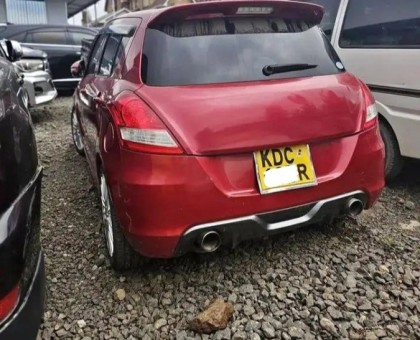 Clean manual swift,the enthusiast's car.