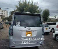 clean-toyota-voxy-up-for-sale-small-4