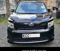 clean-toyota-voxy-up-for-grabs-good-price-small-0