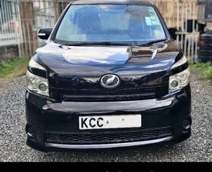 Clean Toyota Voxy up for grabs! Good price!