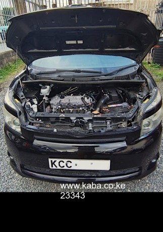 clean-toyota-voxy-up-for-grabs-good-price-big-4