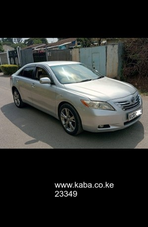clean-toyota-camry-up-for-grabs-big-0