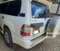clean-landcruiser-100-series-diesel-small-0