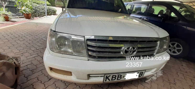 clean-landcruiser-100-series-diesel-big-1