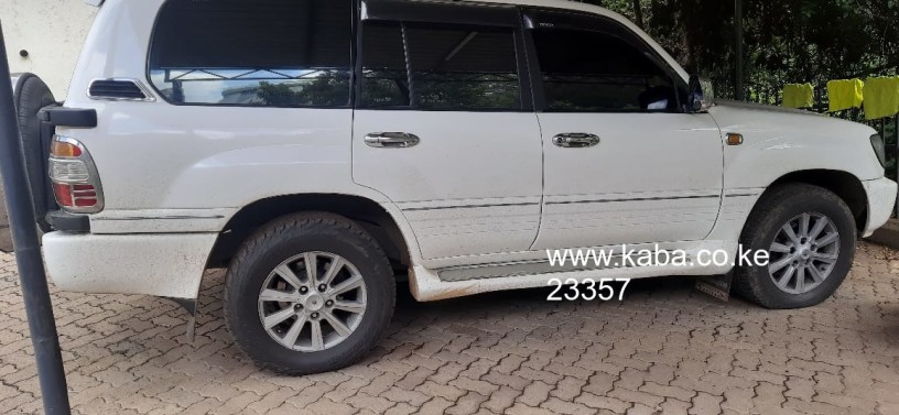 clean-landcruiser-100-series-diesel-big-6