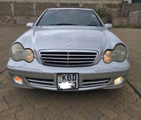 mercedes-c200good-car-good-price-small-0