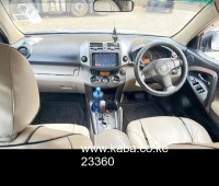 clean-toyota-vanguard-up-for-grabs-small-6