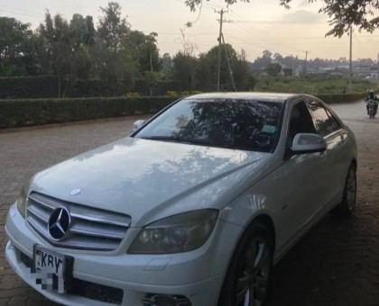 Benz c200 up for sale.Good price.