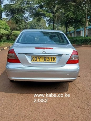 mercedes-benz-e220-big-6