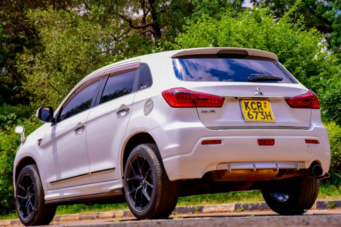 mitsubishi-rvr-big-4