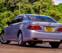 toyota-crown-royal-saloon-small-5