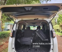 toyota-vellfire-small-4