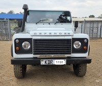 land-rover-defender-110-small-0