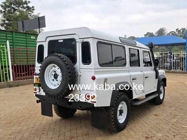 land-rover-defender-110-big-8