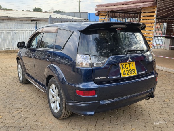 mitsubishi-outlander-big-7