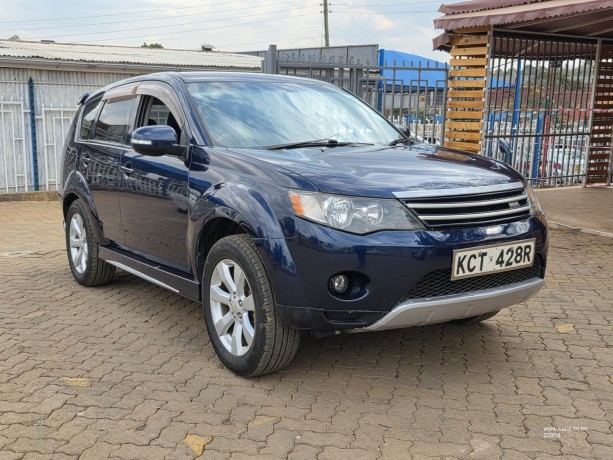 mitsubishi-outlander-big-2