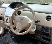 toyota-sienta-small-2
