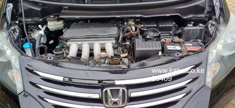 honda-freed-big-1
