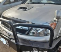 hilux-double-cabin-small-0