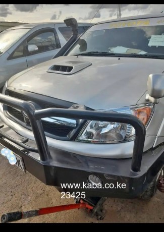 hilux-double-cabin-big-0