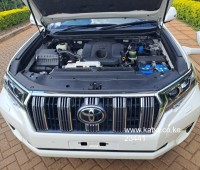 toyota-landcruiser-prado-txl-small-7
