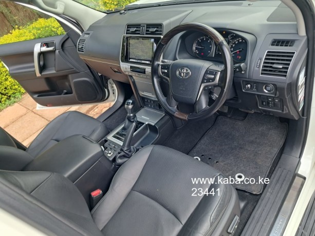 toyota-landcruiser-prado-txl-big-6