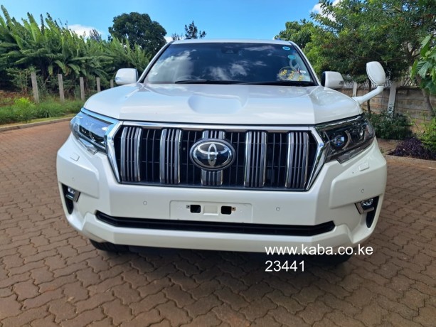 toyota-landcruiser-prado-txl-big-2