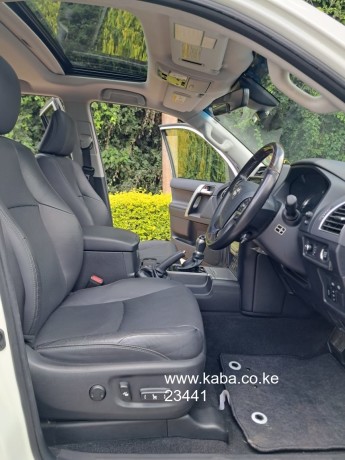toyota-landcruiser-prado-txl-big-4