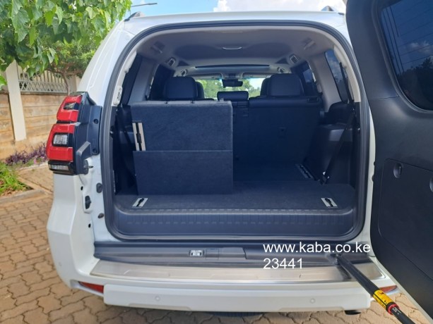 toyota-landcruiser-prado-txl-big-8