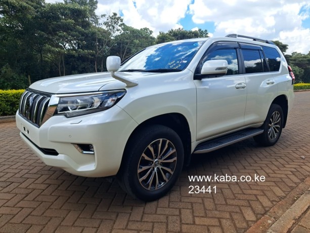 toyota-landcruiser-prado-txl-big-0