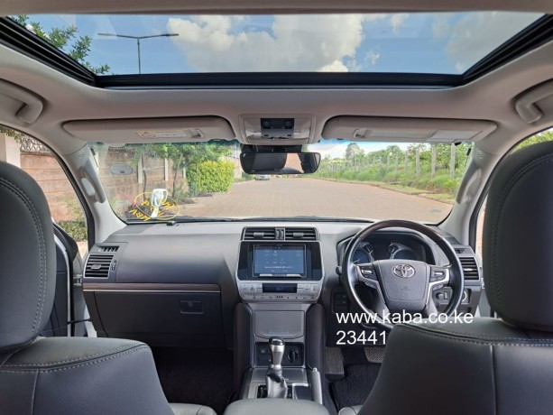 toyota-landcruiser-prado-txl-big-3