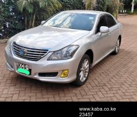 buy-and-drive-toyota-crown-small-0