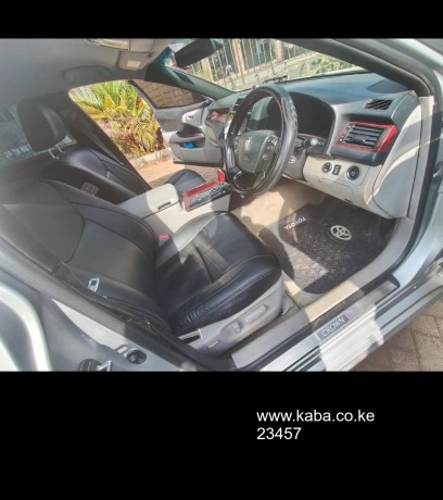 buy-and-drive-toyota-crown-big-6