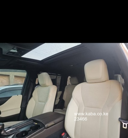 lexus-lx600-big-2