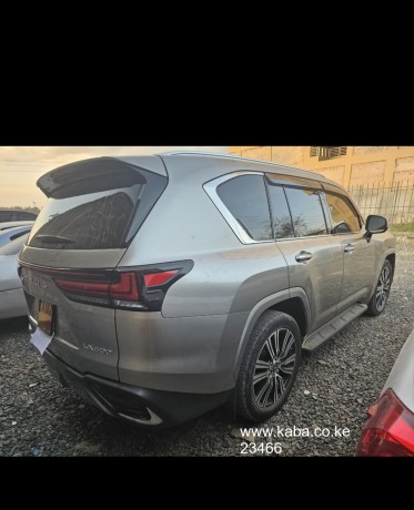 lexus-lx600-big-1