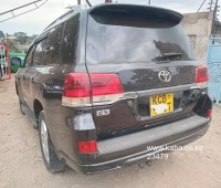 land-cruiser-v8-diesel-small-0