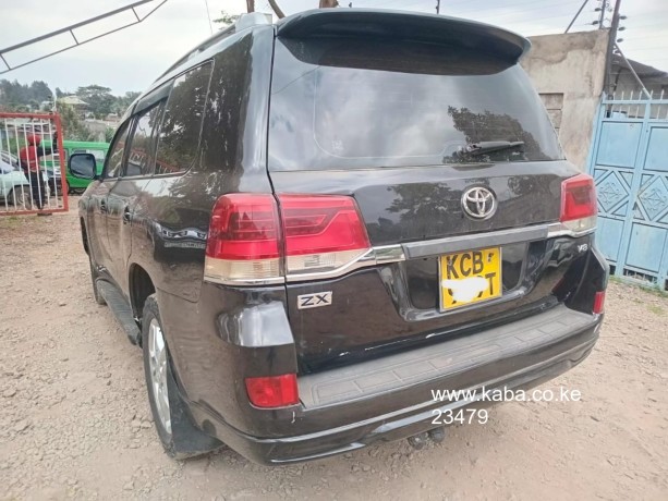 land-cruiser-v8-diesel-big-0