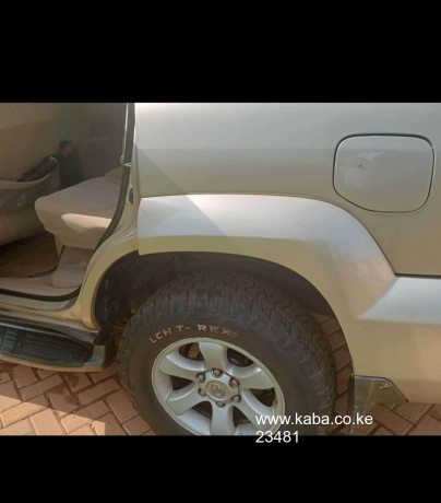 land-cruiser-prado-big-2