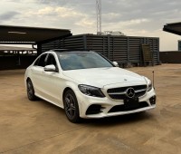 2019-mercedes-c200-amg-sunroof-eqboost-small-0