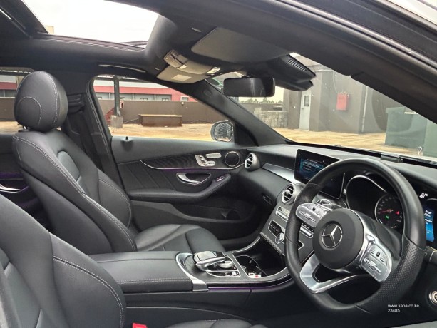 2019-mercedes-c200-amg-sunroof-eqboost-big-4