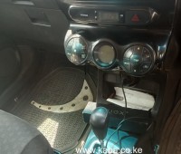 2008-toyota-ist-small-3