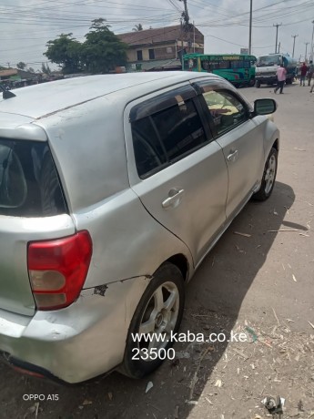 2008-toyota-ist-big-4