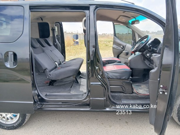 nissan-nv200-7-seater-van-black-big-3
