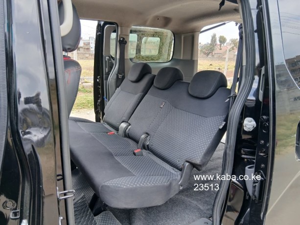 nissan-nv200-7-seater-van-black-big-5