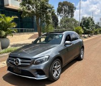 2018-mercedes-glc250-amg-sunroof-small-5