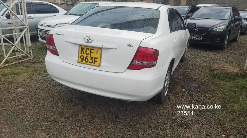 toyota-axio-2008-big-1