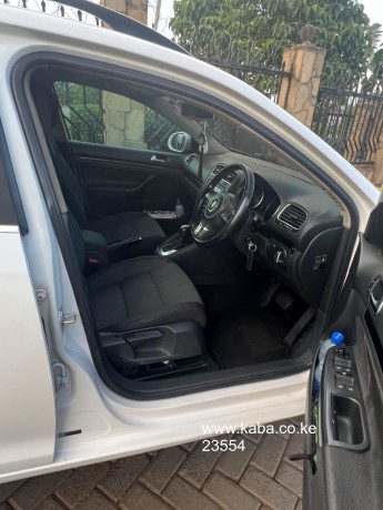 vw-golf-variant-2012-big-8