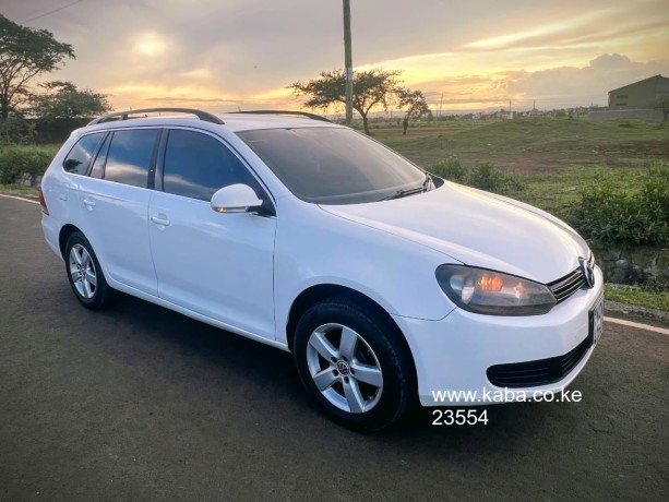 vw-golf-variant-2012-big-0